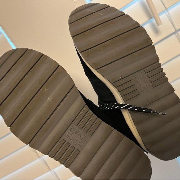 Naturalizer Women’s Sneaker Boots! 8.5W. In EXCELLENT CONDITION. MUST GO. - Picture 5 of 5